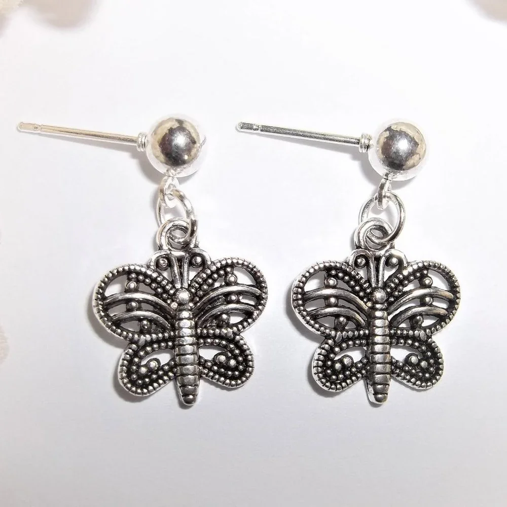 Silver Butterfly Earrings Post Stud Jewelry Minimalist Style Gift Idea Girl A184 - Picture 1 of 8